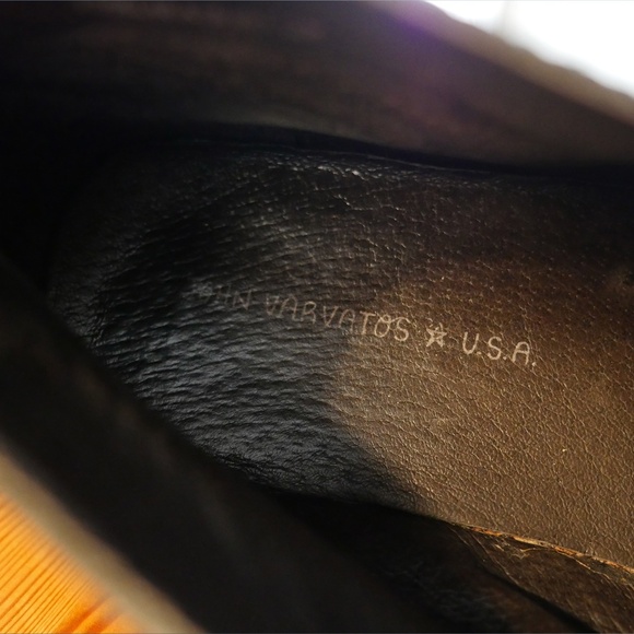 John Varvatos Black Leather Chukka - Picture 2 of 13